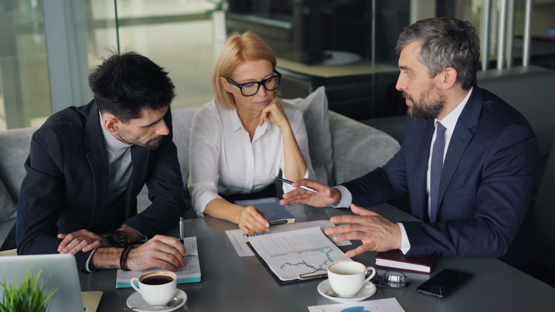 Senior debt and acquisition finance advisory